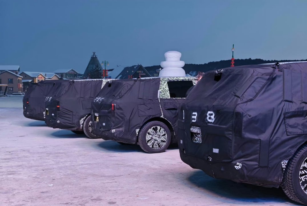 小米副总裁发文新车高寒测试，标签是新一代su7，但是配图可能是YU9小米yu9