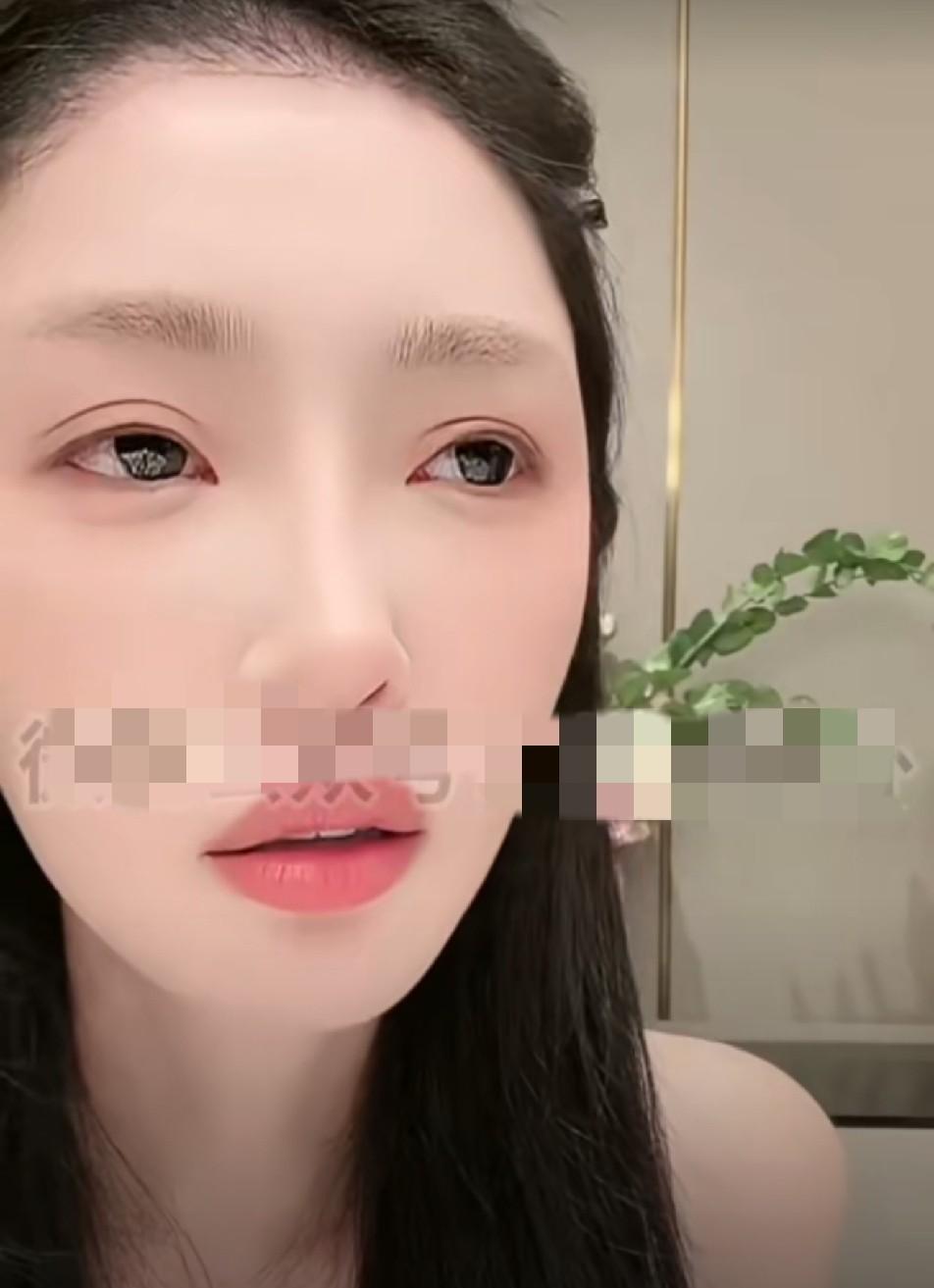 别光盯着人家两口子互撕的热闹看，这事儿最扎心的不是谁绿了谁，而是昔日同床共枕的人