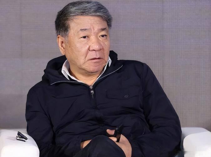 男频两大王者张若昀郑晓龙合作 张若昀的大男主戏从不让人失望，这次褪去权谋光环化身