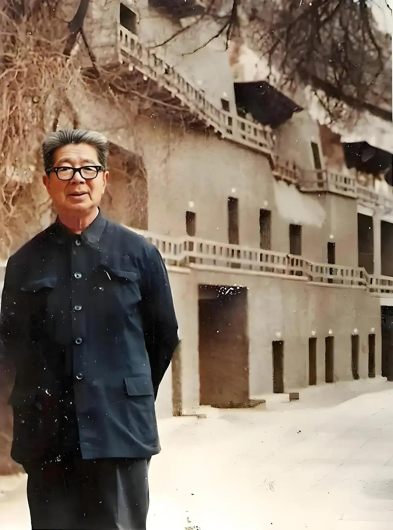 有着敦煌女儿之称的常沙娜，她出生在法国，名字是法国的一条河叫塞纳，沙娜是它的谐音