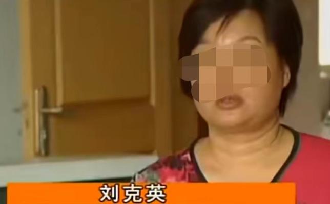 成都一72岁老汉，再婚入赘到女方家。后来，小儿子花3万，买下老汉单位的集资房，登