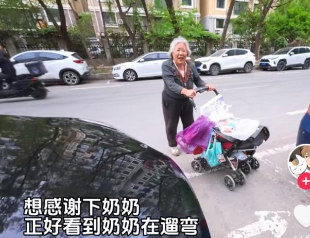 “双向奔赴了！”5月2日法治进行时报道，辽宁沈阳，一男子忘关车窗，结果天却下起了