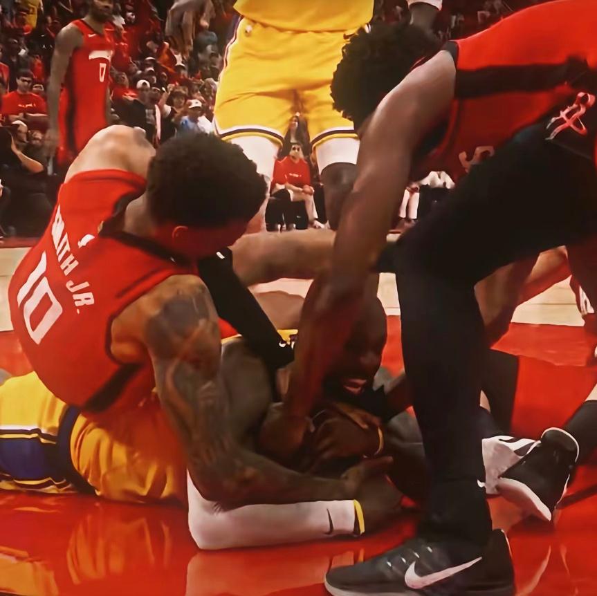 3比0不是天上掉下来的，是兄弟们拿命拼下来的。詹姆斯三分