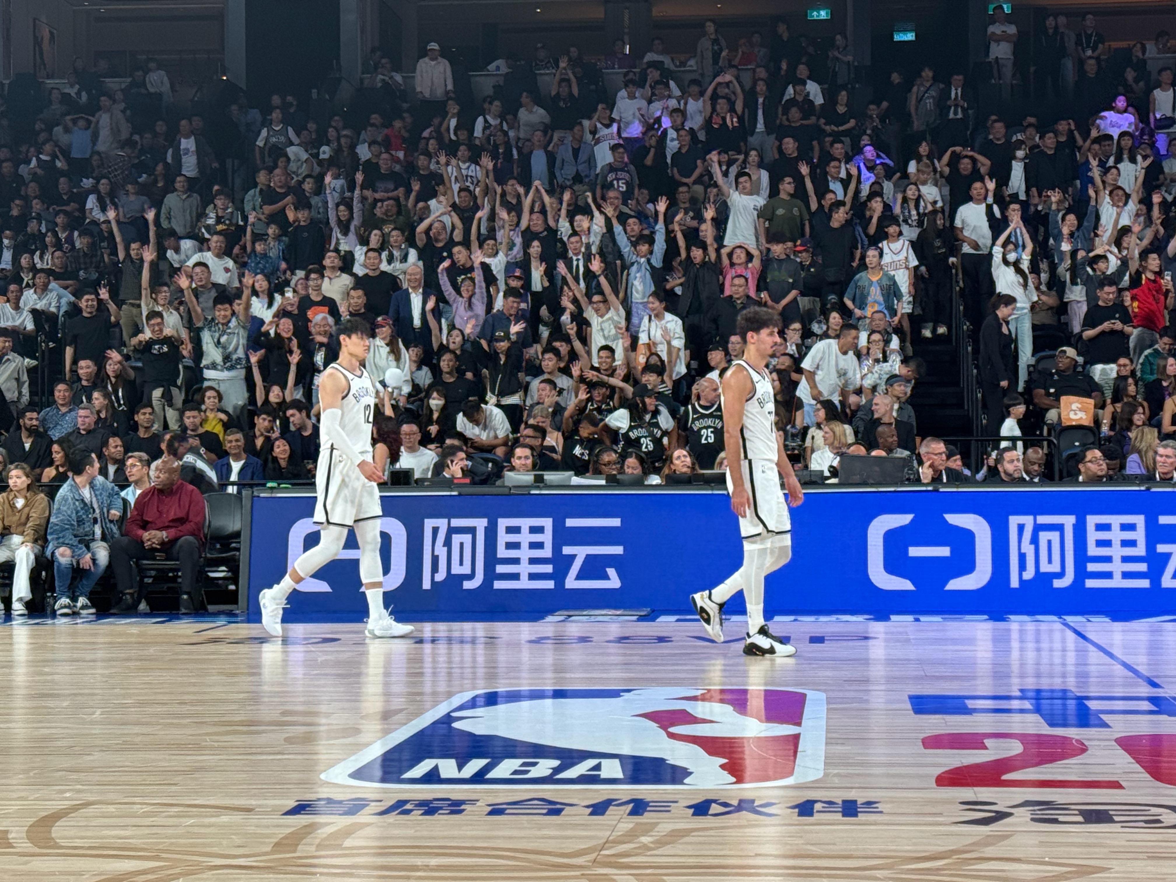 NBA中国赛2025布鲁克林篮网 12号！曾凡博！上场！ 曾凡博NBA季前赛首秀