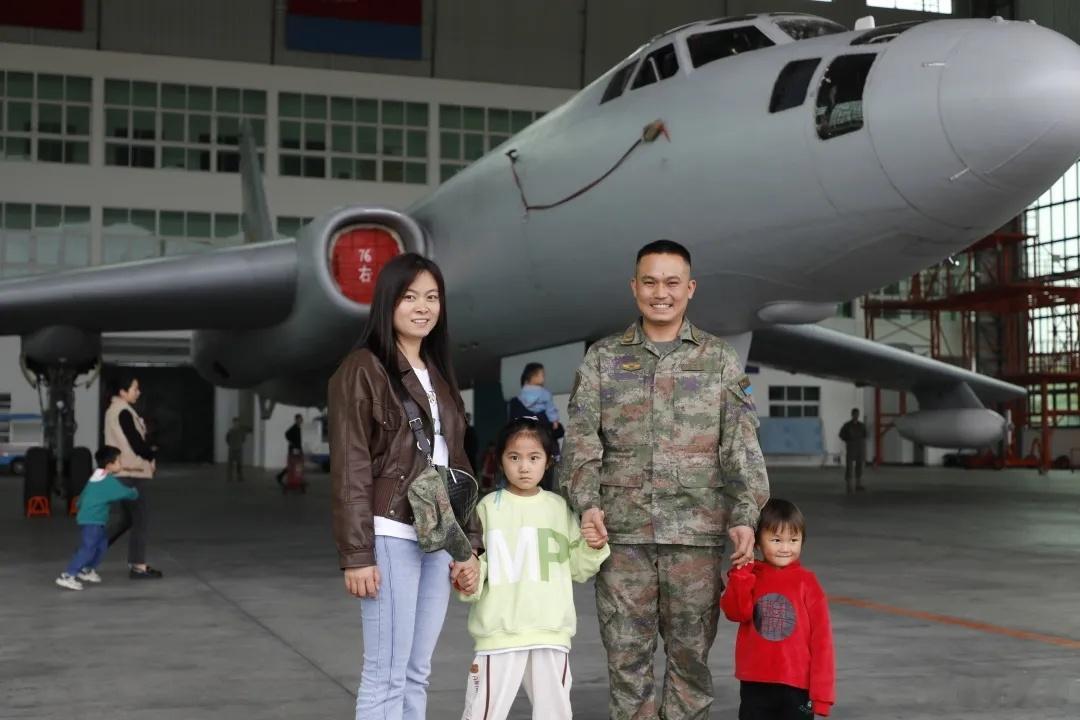 南空某场站，76号轰油6 ​​​