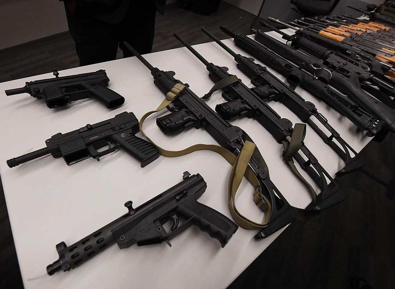 太坏了！
          据多家外媒3月3日消息，美国中央情报局就像个“军火