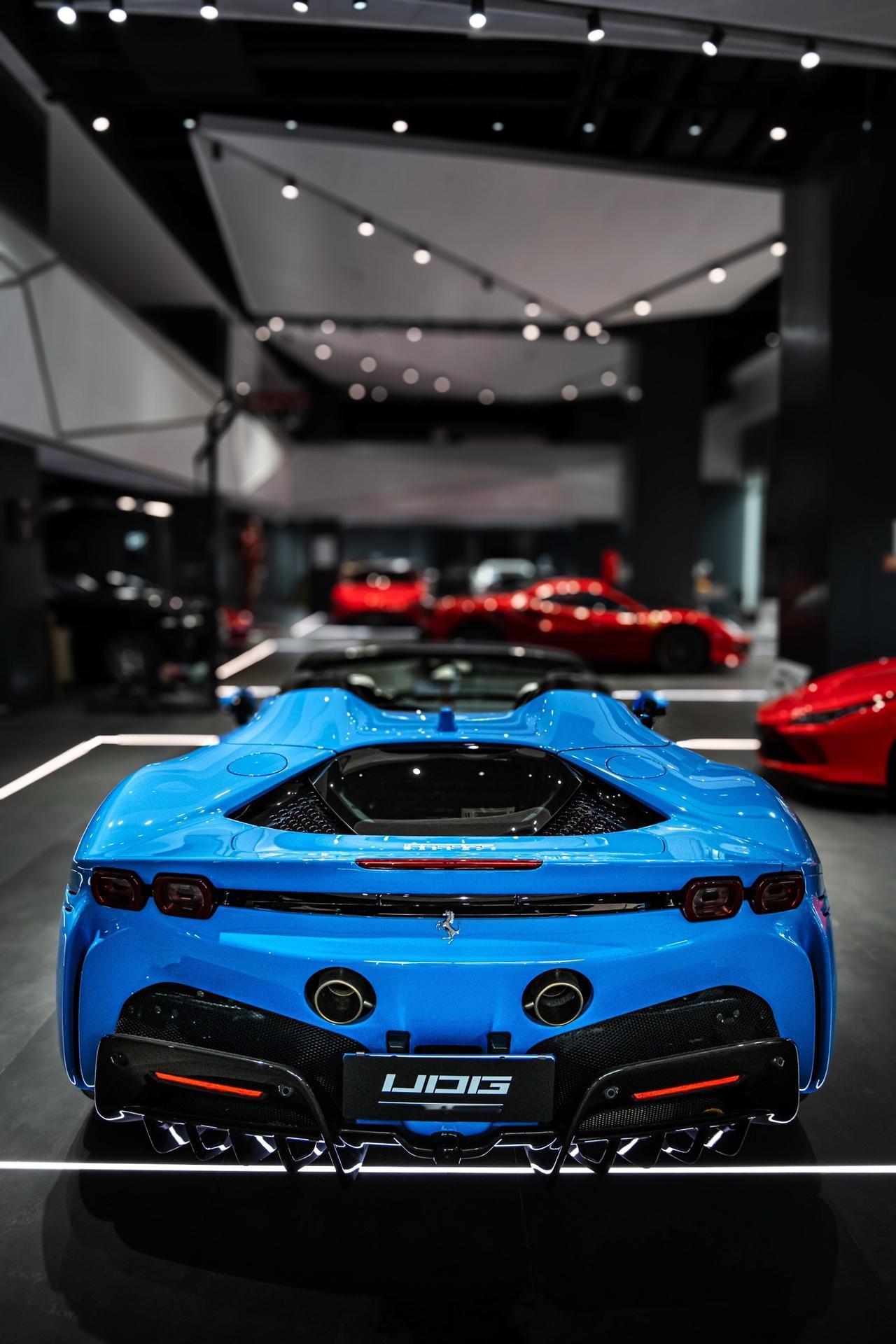 粉丝来店里拍的，拍的特别好看，我已经拿来当壁纸用了，也分享给兄弟们，咱们是一个分