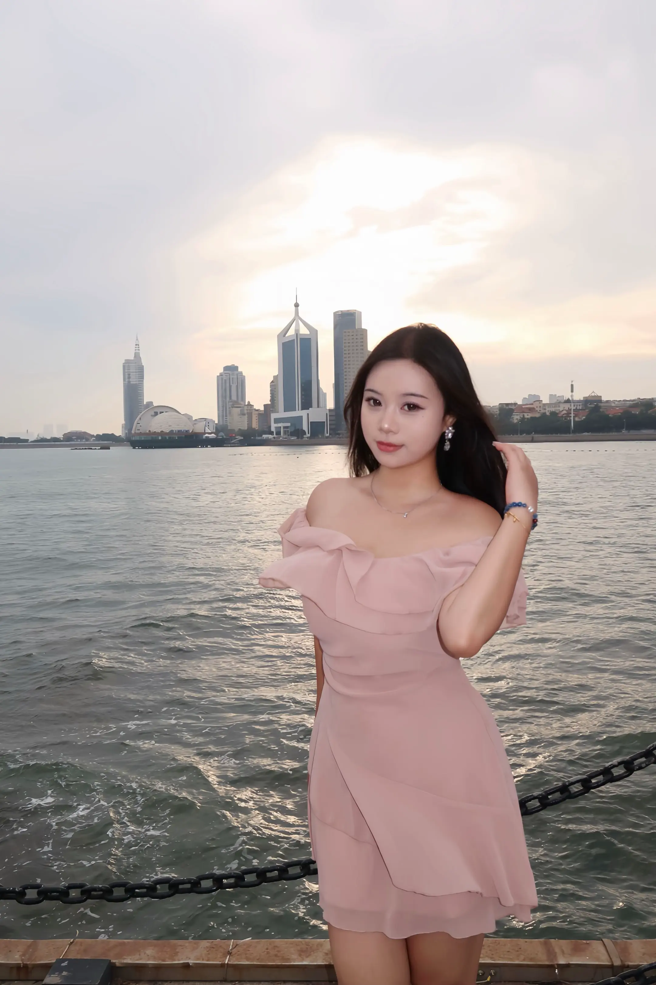 海浪去追逐金色的海岸