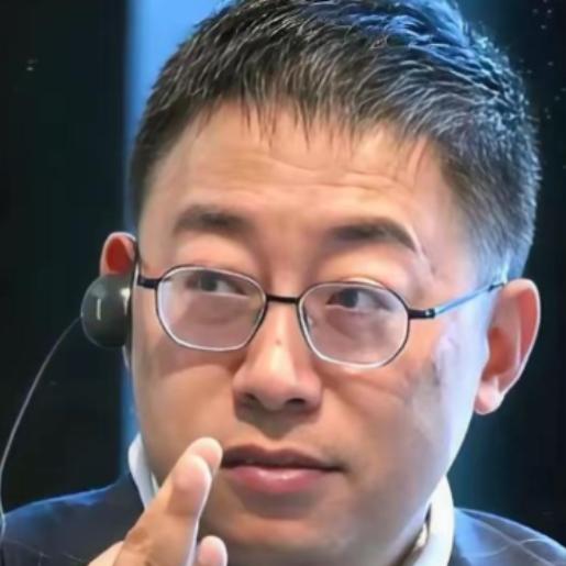 九三阅兵以后，一部分中国人慌了！
 
按理说看到祖国越来越强大，这些人都应该更安