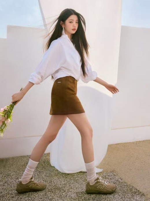 张元英和金玟庭时尚表现力竟然区别那么大？？怪不得一个人五女一候选人一个人五女三[