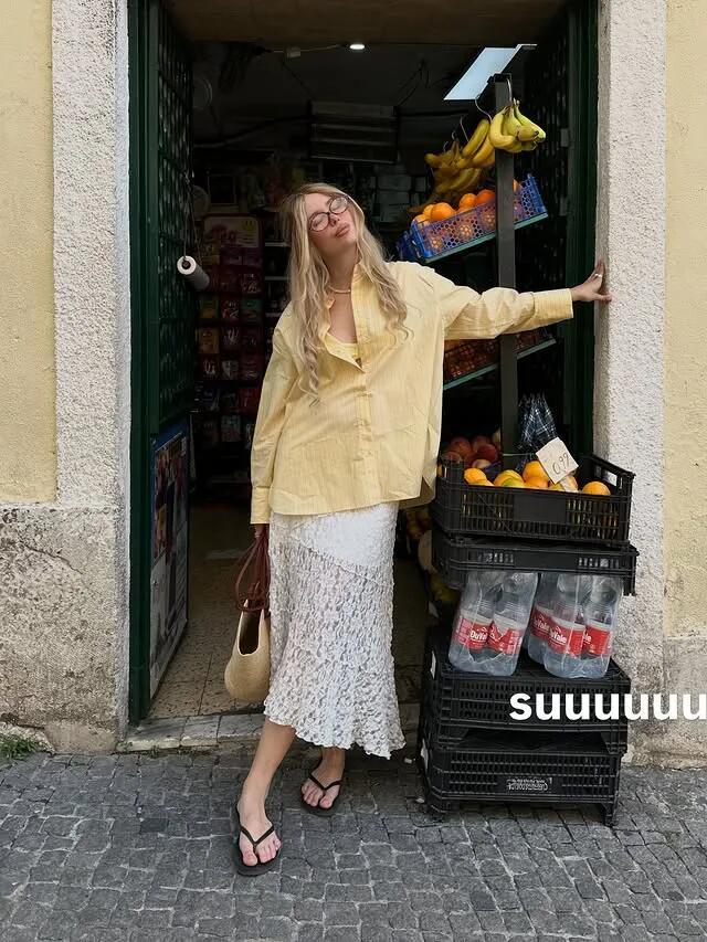 生活在巴塞罗那的时尚博主 yuliiacharm 的日常穿搭穿搭博主推荐时尚博主