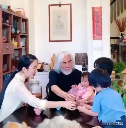 别吵啦，他（她）们应该受奖励！
不顾六七十岁高龄，奋勇为民族之兴旺添丁。而且，坚