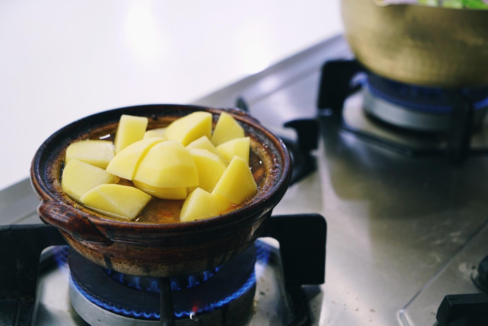 炖土豆🥔清汤牛腱子小香油萝卜菜#乐趣厨房食谱# ​​​