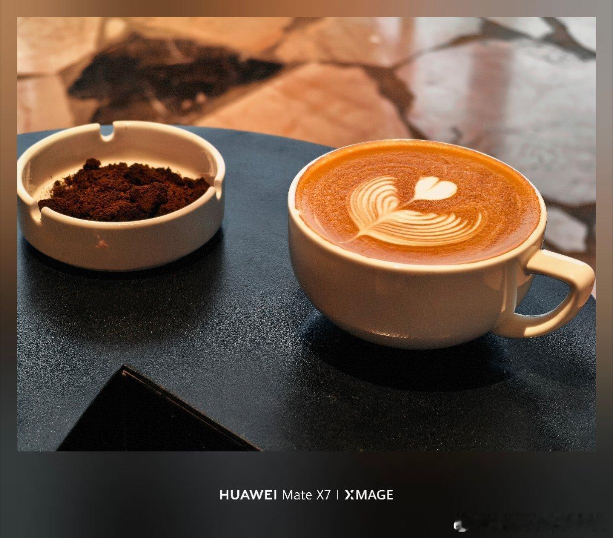 早啊朋友们又是元气满满的一天！早上小运动了一会，神清气爽喝杯咖啡☕️开始干活坚持