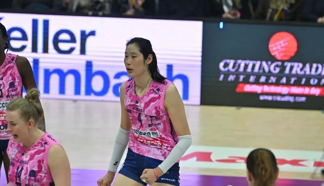 朱婷21分mvp 俺朱婷还是厉害！今天凌晨，女排意甲联赛半决赛开打，科内利亚诺队