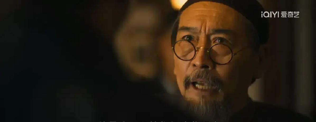 昨晚刷到丁玉娇被小叔子骗去陪睡那段，气得我直接摔了遥控器。

张云旗为了抢房子，