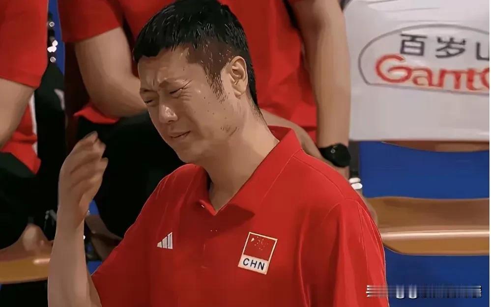 中国女排在亚锦赛2-3不敌泰国，直接丧失了直通洛杉矶奥运会的机会。

蔡斌的后时