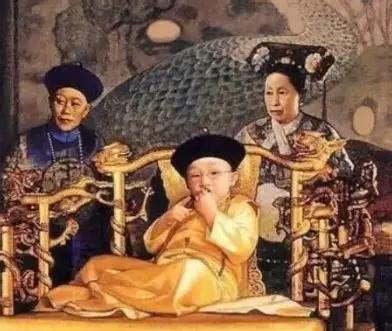 1908年，一个38岁的皇帝和一个73岁的太后，在不到22小时内先后咽气。更诡异