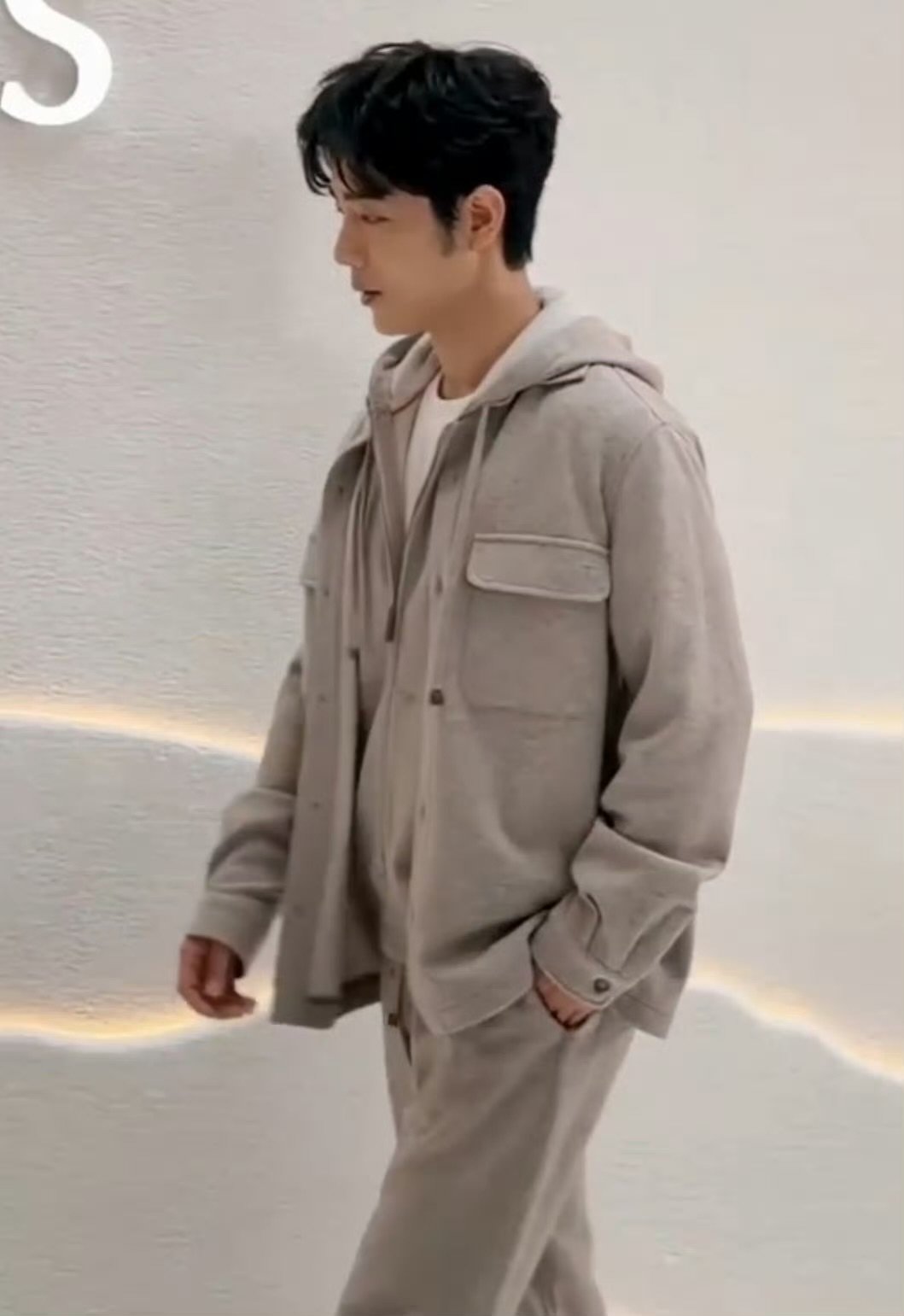 肖战一张有很多大爆剧的脸肖战在我担永无出头之日 肖战一张有很多大爆剧的脸，有他在