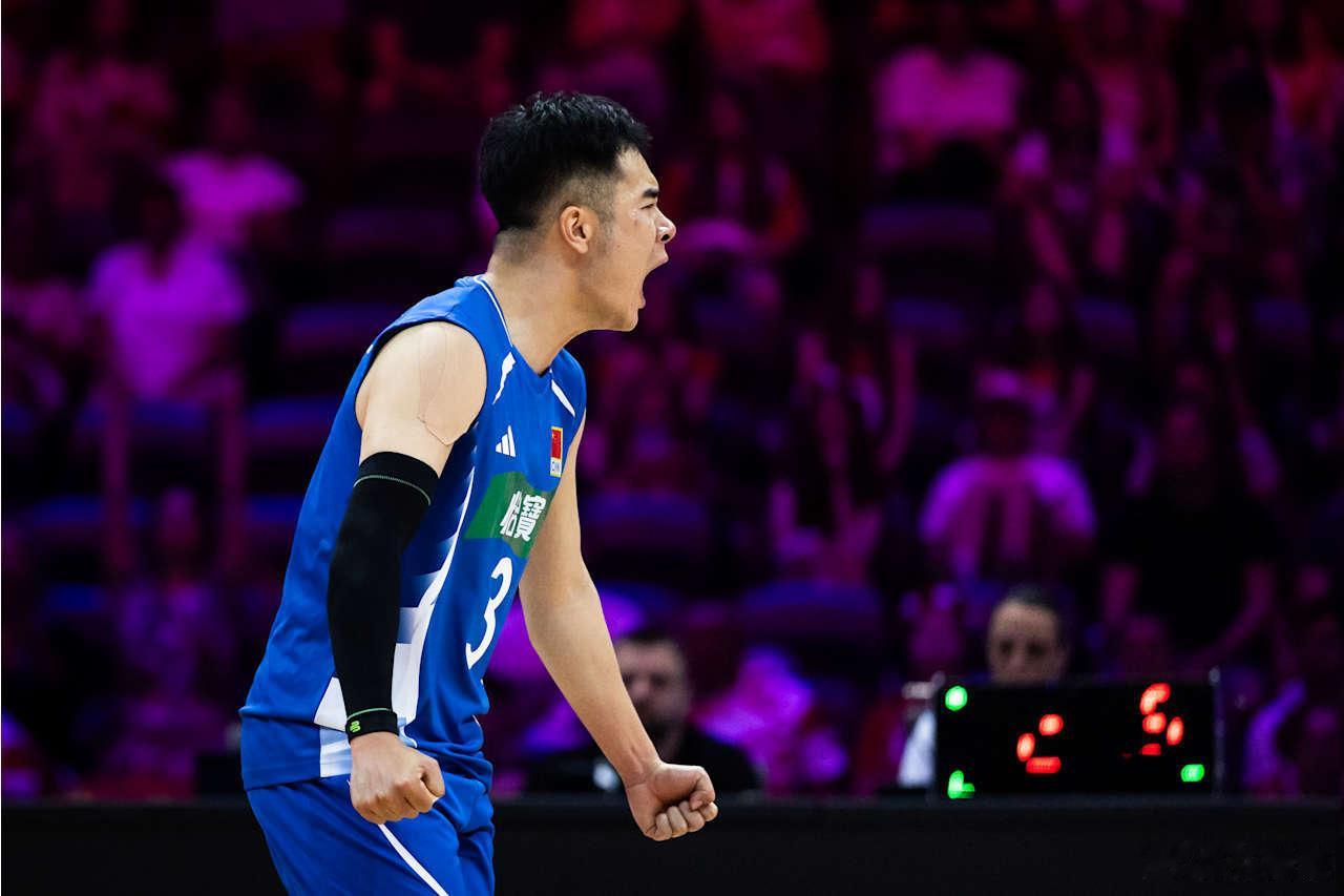 2026年世界男排联赛中国男排vs比利时男排中国队1-3（28-26/21-25