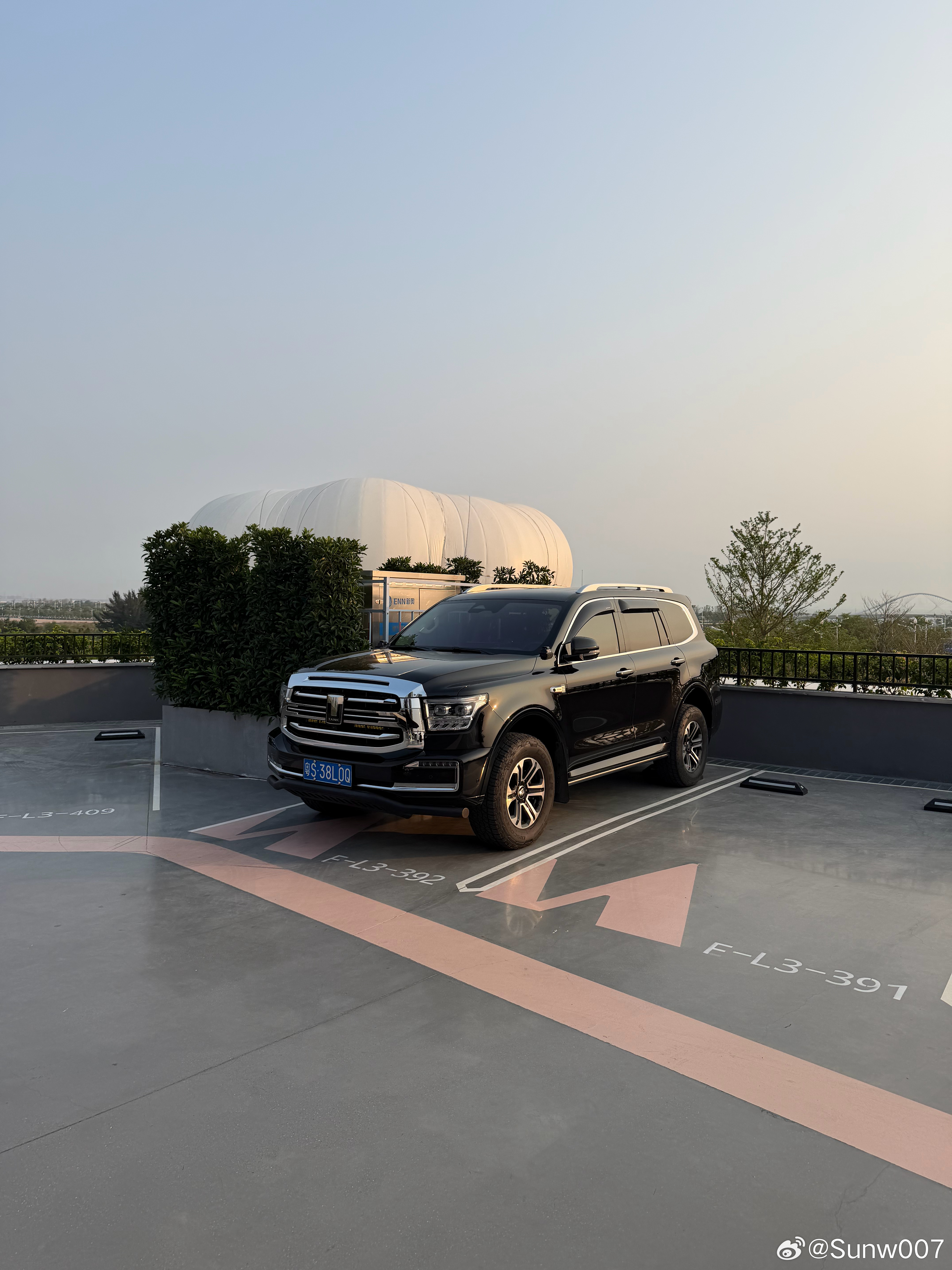 近日偶遇移植了5升2UR机器的GS强对流天气驾驶A6令人安心辉昂实在是太太太美丽