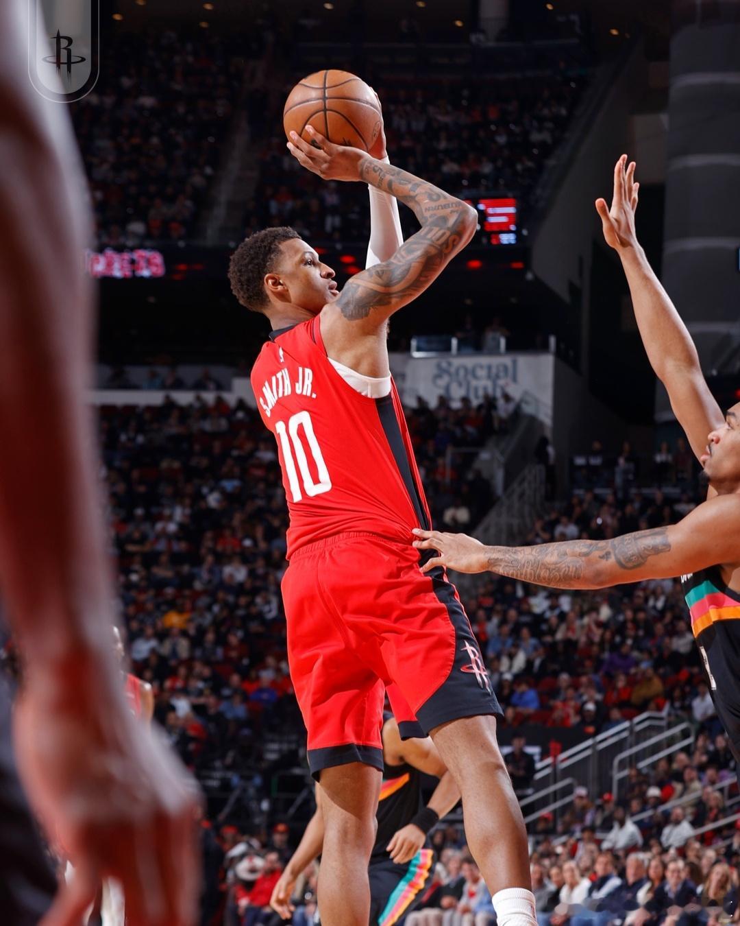 战胜西部第二！火箭111-106逆转马刺，第四节单节赢对手15分，一场酣畅淋漓的