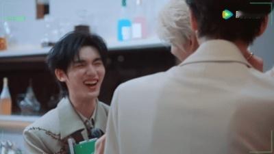 刘宇宁丁程鑫是男人就抢到饭卡开始推理吧 金靖爆料，开推录制现场刘宇宁和丁程鑫抢饭