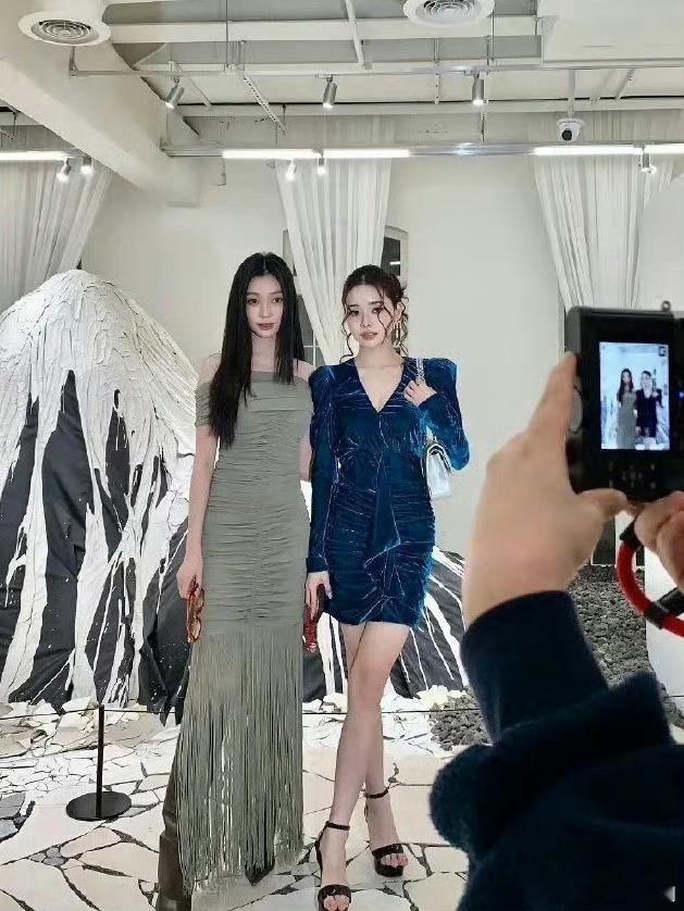 中韩网红的审美差异 易梦玲宋智雅眉毛就很明显了 