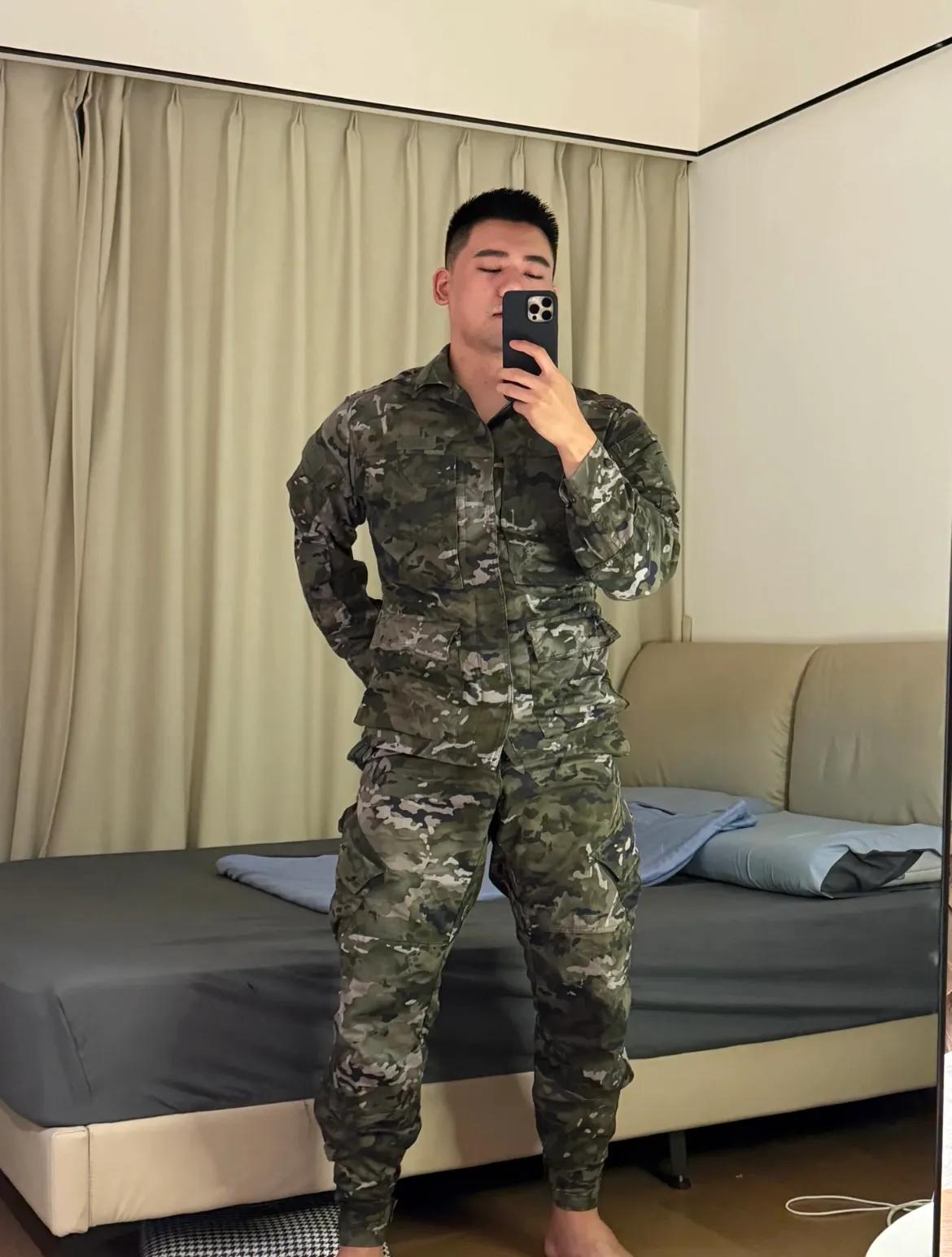 军人的柔情，是写在脸上的。