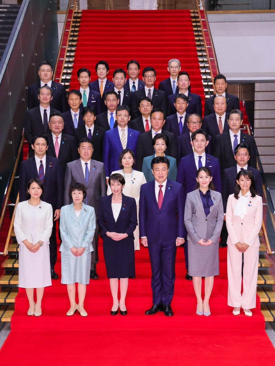 高市内阁政务官森下千里
森下千里生于1981年9月8日，现年44岁，身高约168