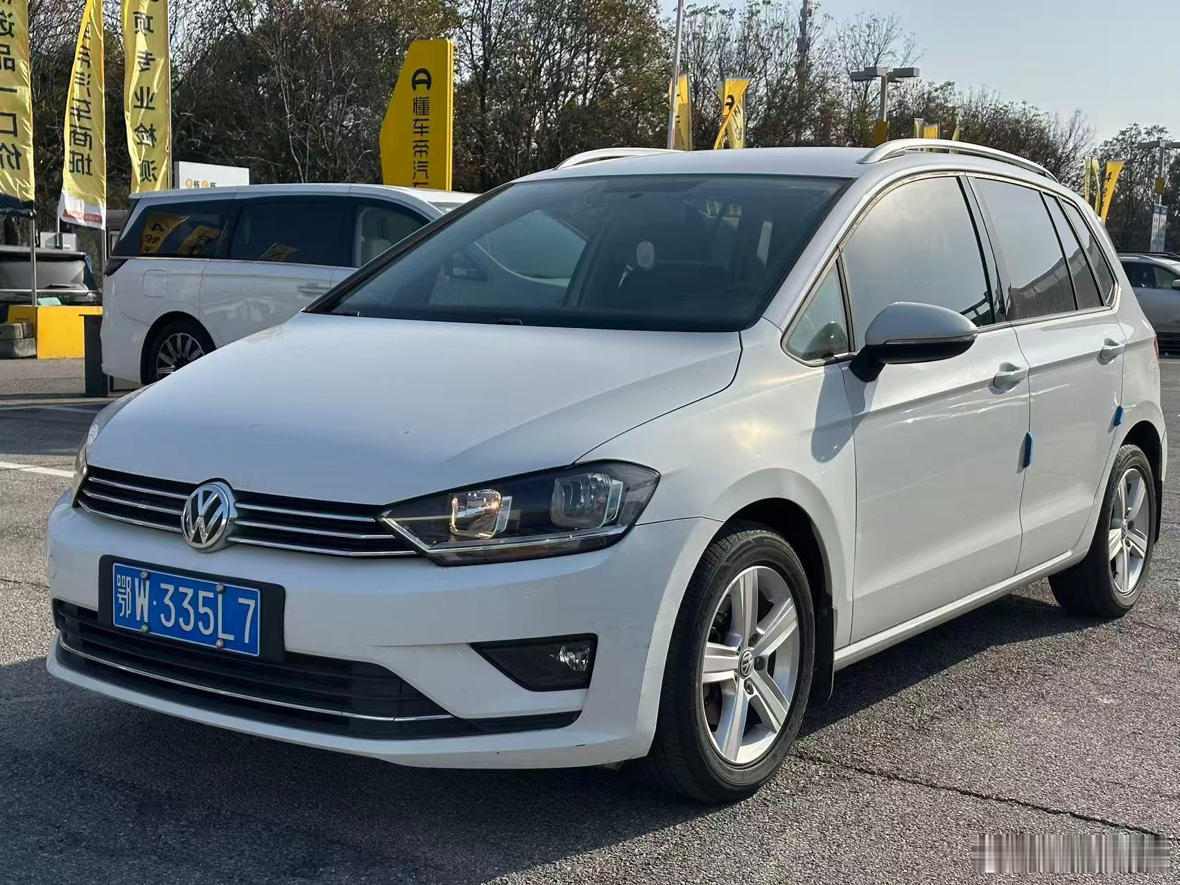 最新到店大众高尔夫 嘉旅2017年4月上牌 1.6L 自动档6.1万公里准表原车