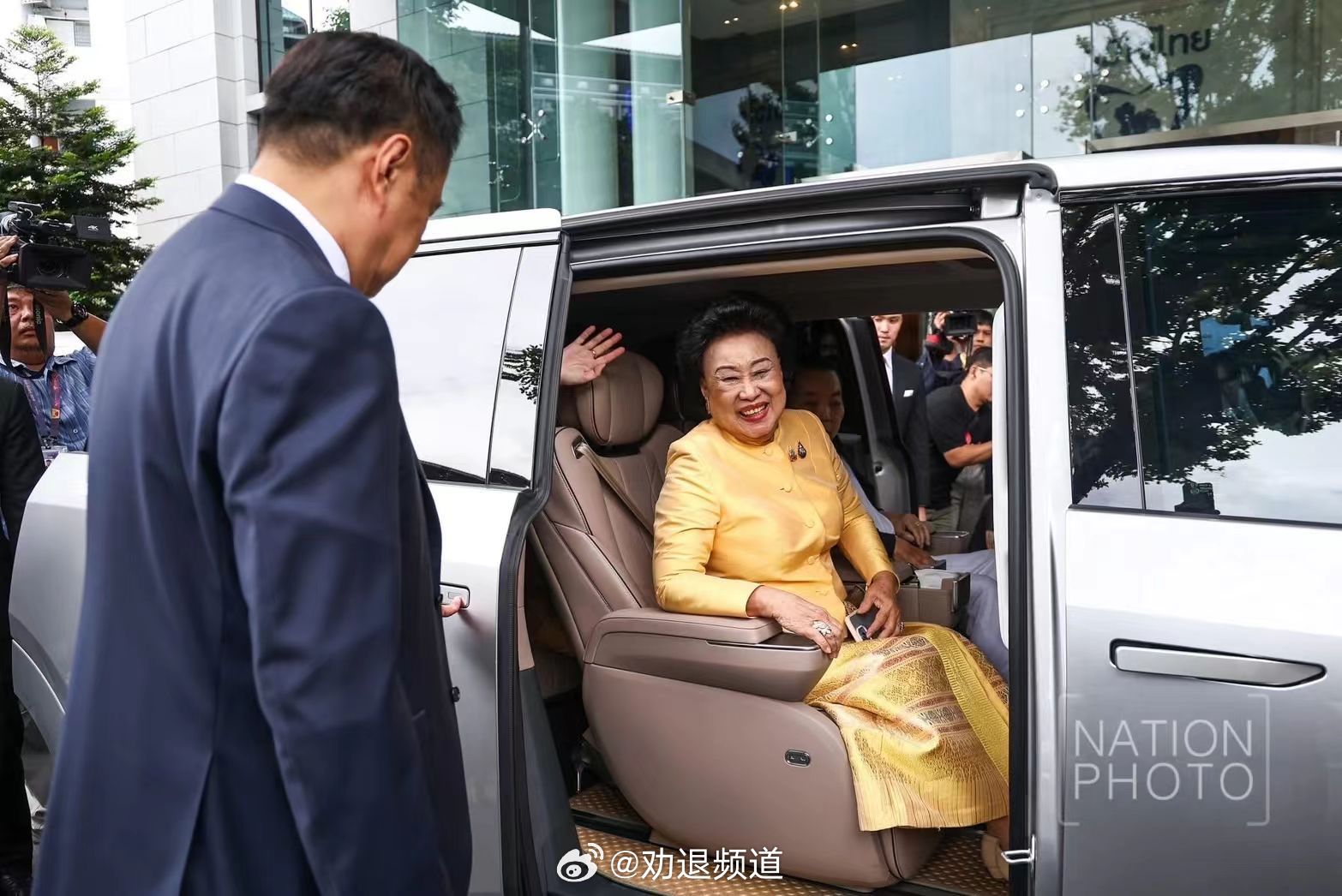 能买到泰国新总理的同款座驾，各位小鹏X9的车主应该从来没想过吧？[笑而不语]这个