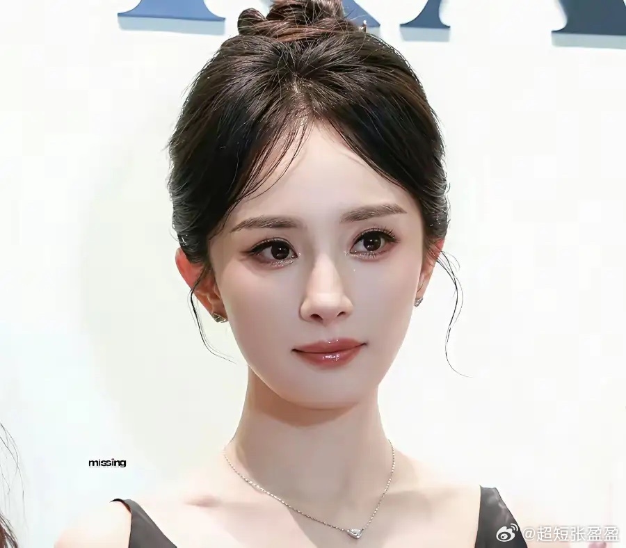 看到刘恺威的新女友，我妈来了一句，杨幂是漂亮，可人家最大的一个优势还是比不了！我