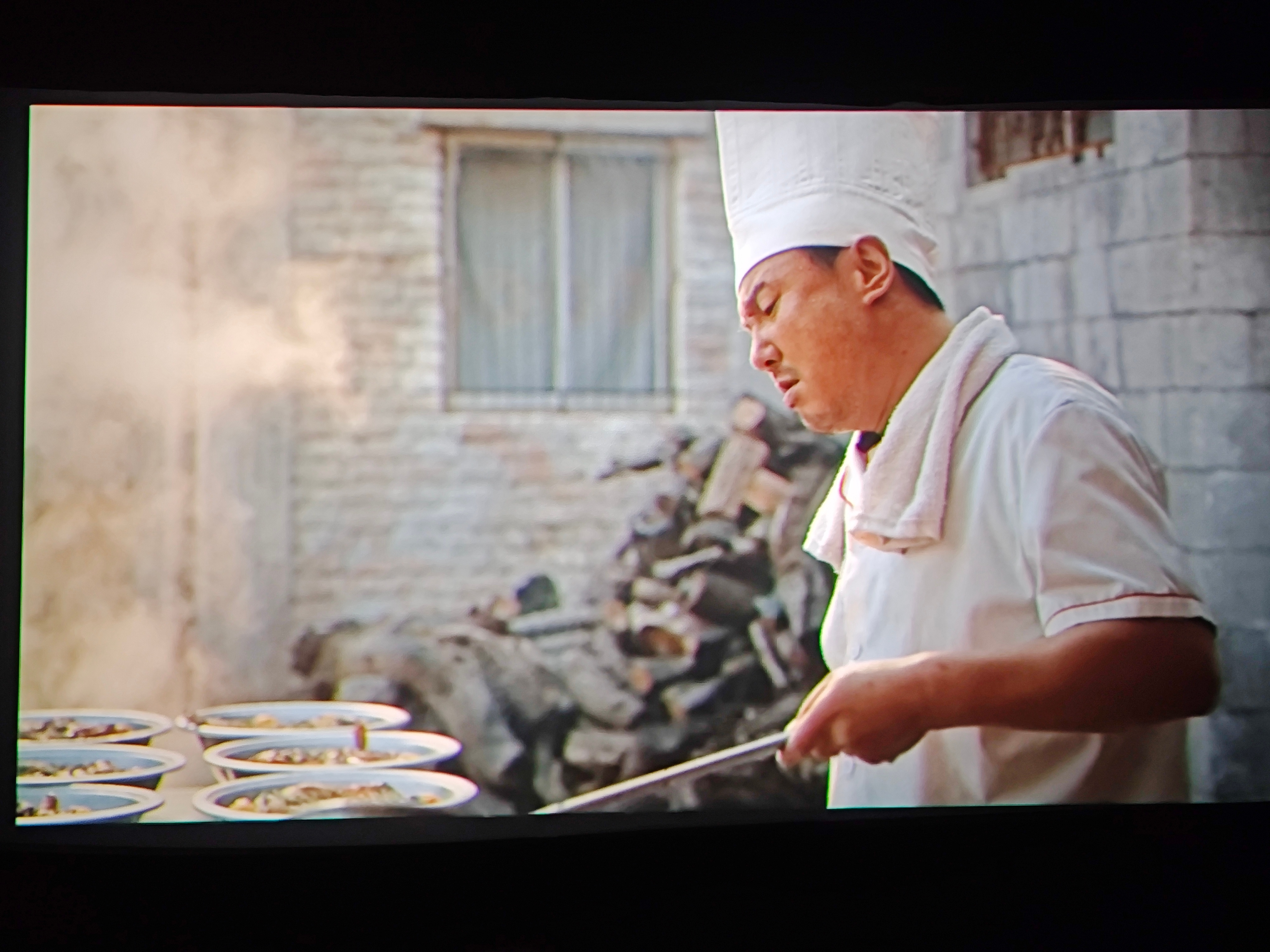 《龙餐馆》刷完，今年难得的好片，推荐！电影欢迎来龙餐馆