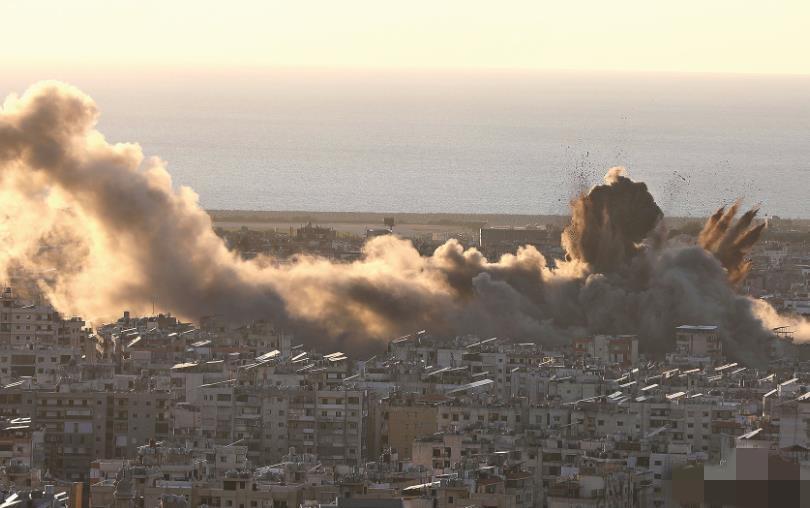 停火第一天就变脸：这哪是和平协议，明明是全面战争的“发条”！

以色列50架战机