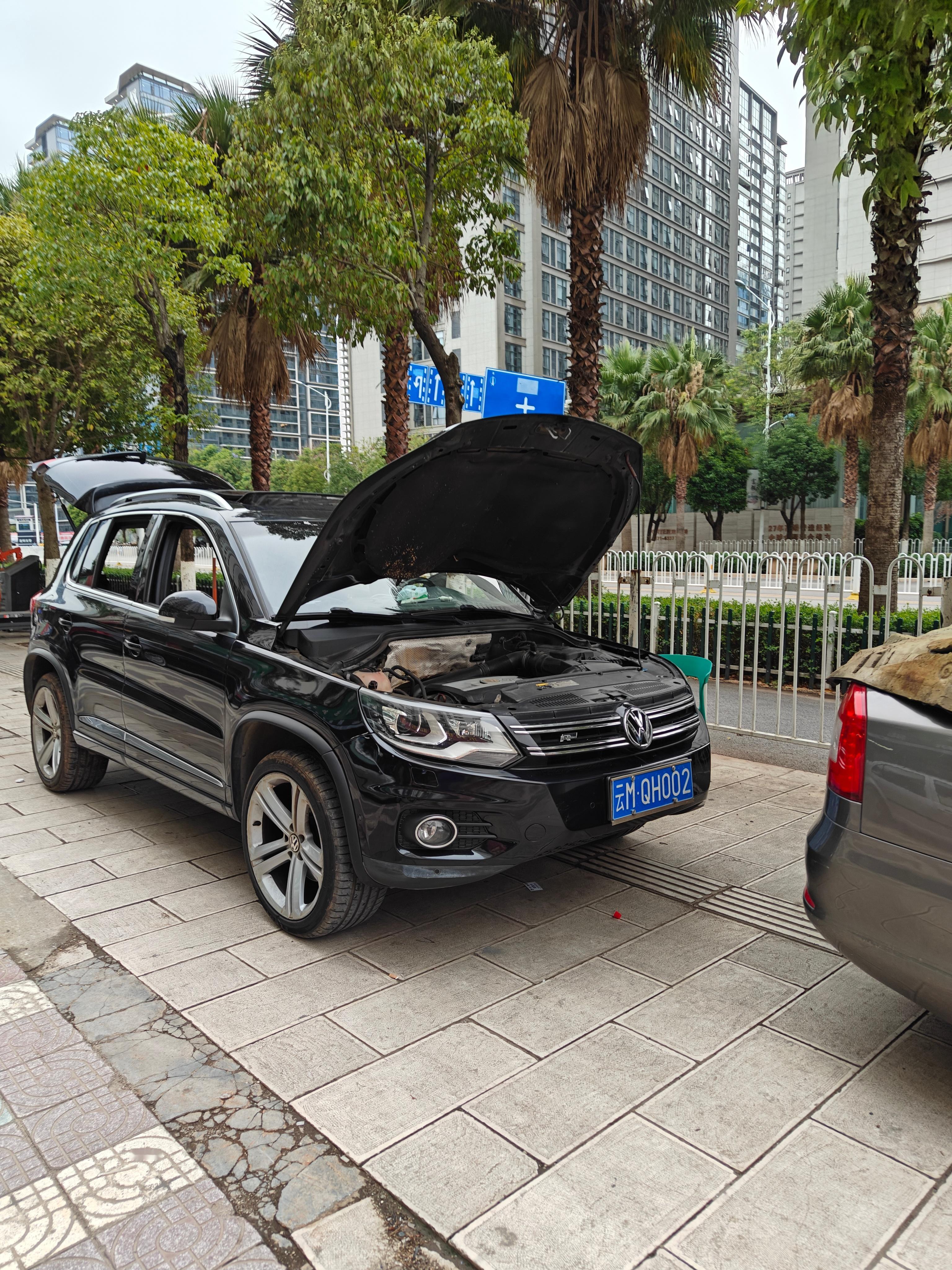 Tiguan R line！！[赞][doge]……图3这个是马上要有试驾车了吗
