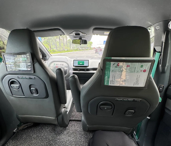 滴滴 自动驾驶新一代Robotaxi R2（与广汽埃安联合打造）近日在北京、广州