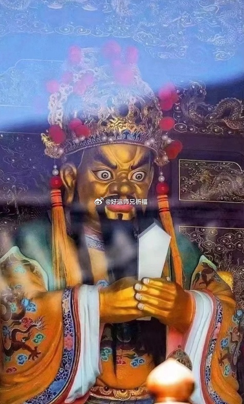 虔诚供拜五爷，求官得官，求生得子，求财得财， 趋吉化凶， 开智长慧 ，无所不应。