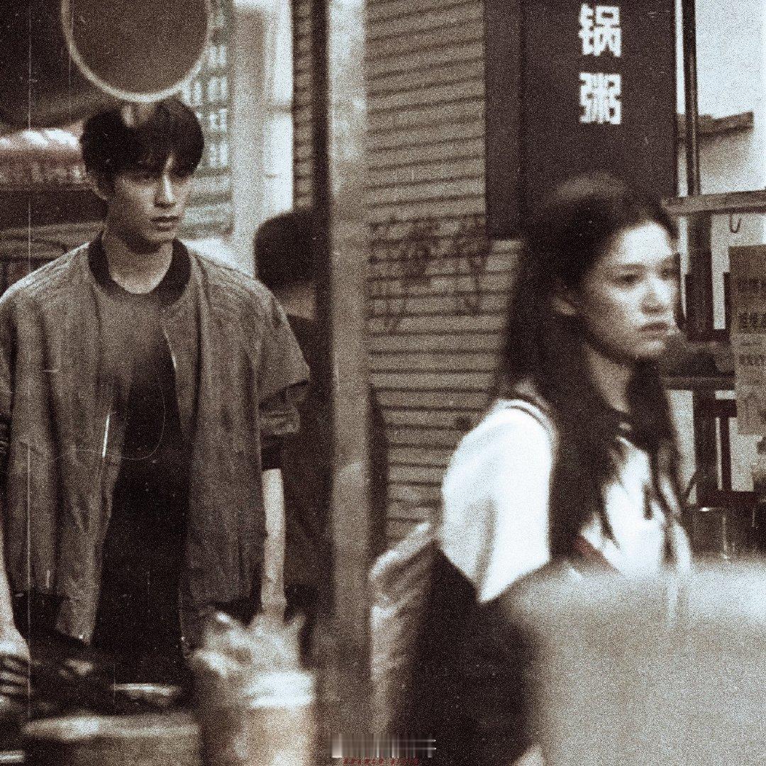 宋威龙张婧仪芭莎电影野狗骨头芭莎电影 呀呀呀呀呀，就是说《野狗骨头》要来了啊！！