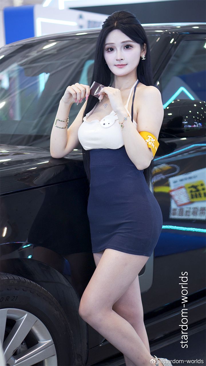 模特车模深圳改装车展 2026深圳改装车展 可爱美女车模 1 