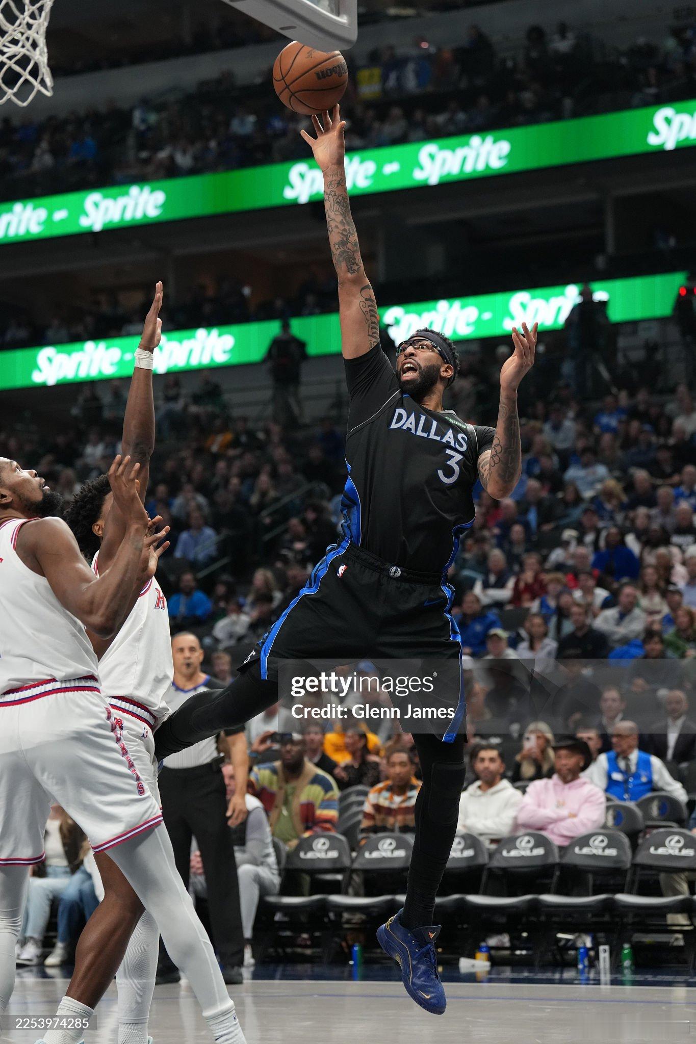 MFFL The Athletic与三位不同球队的NBA高管交流，戴维斯的年龄（