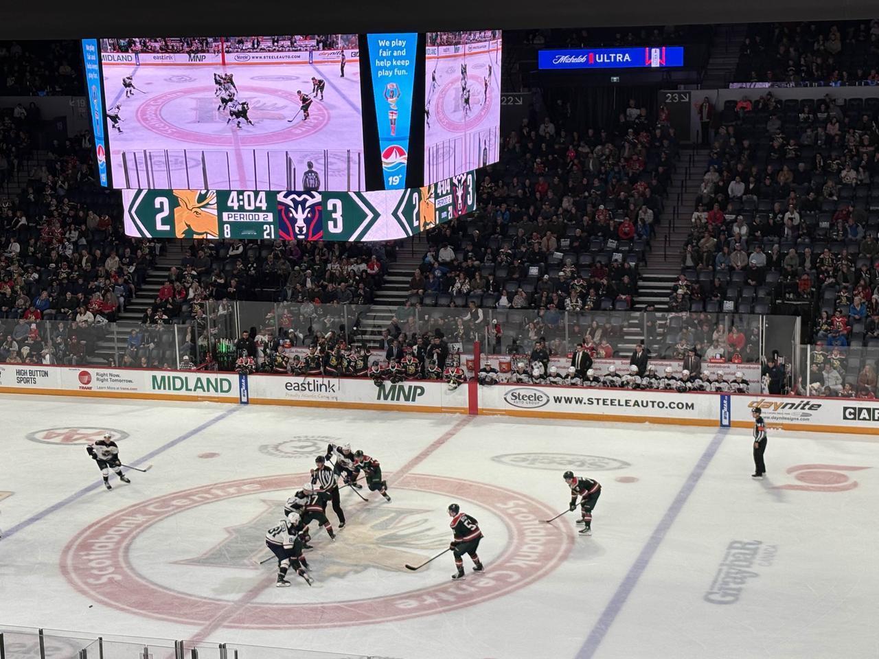 看透足球带大家一起领略下加拿大国球冰球的魅力！冰球运动 加拿大冰球队