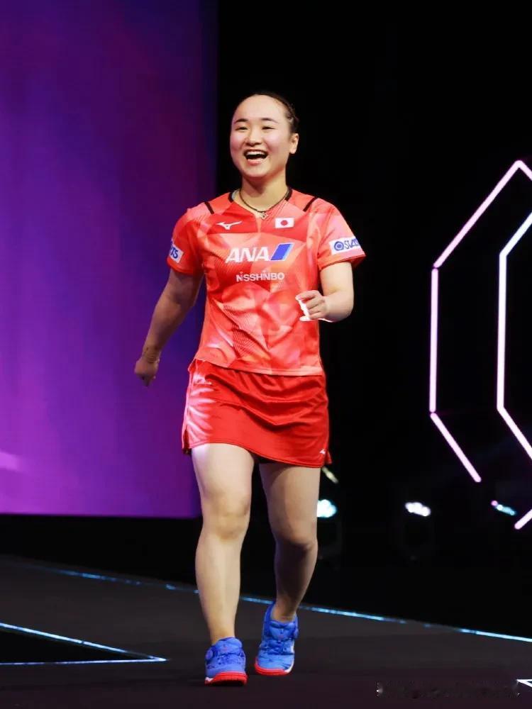 无缘巴黎奥运激发伊藤斗志，决胜局横扫平野美宇。
3月14日
WTT新加坡大满贯女