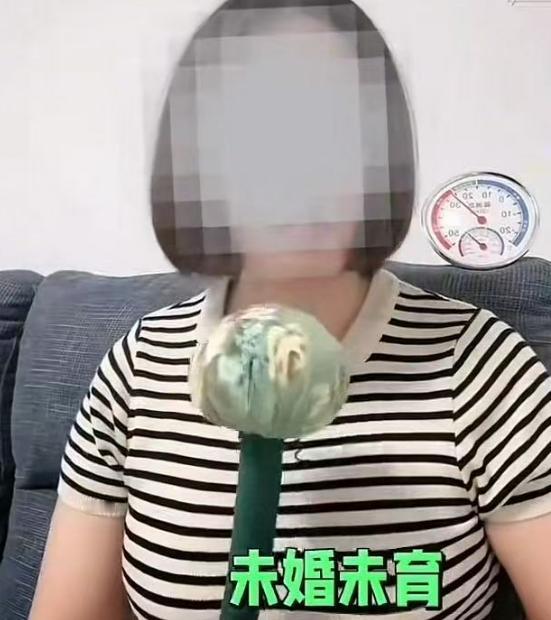 47岁女子未婚未育，可哥哥要求她把房子过户给他儿子做婚房。被女子拒绝之后，哥哥居