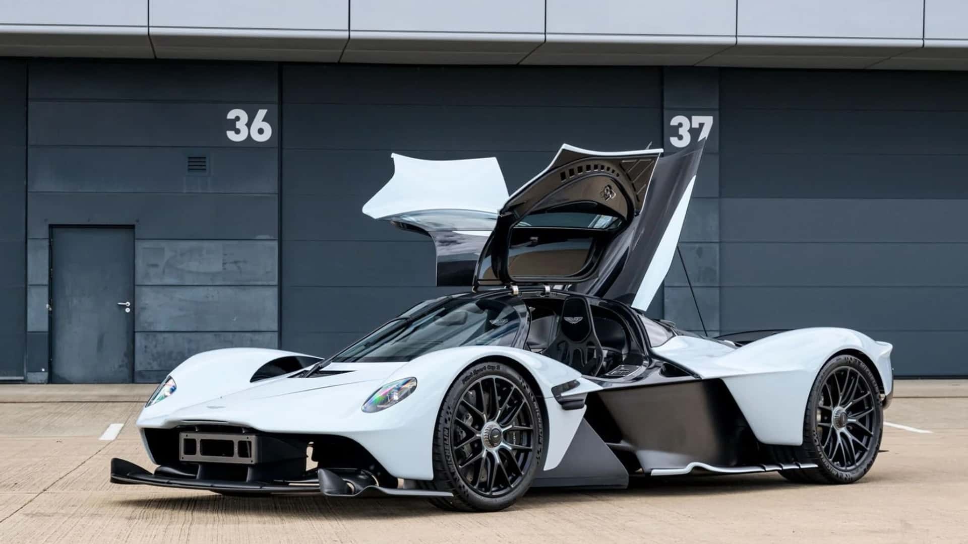 Aston Martin Valkyrie Daniel Ricciardo ​