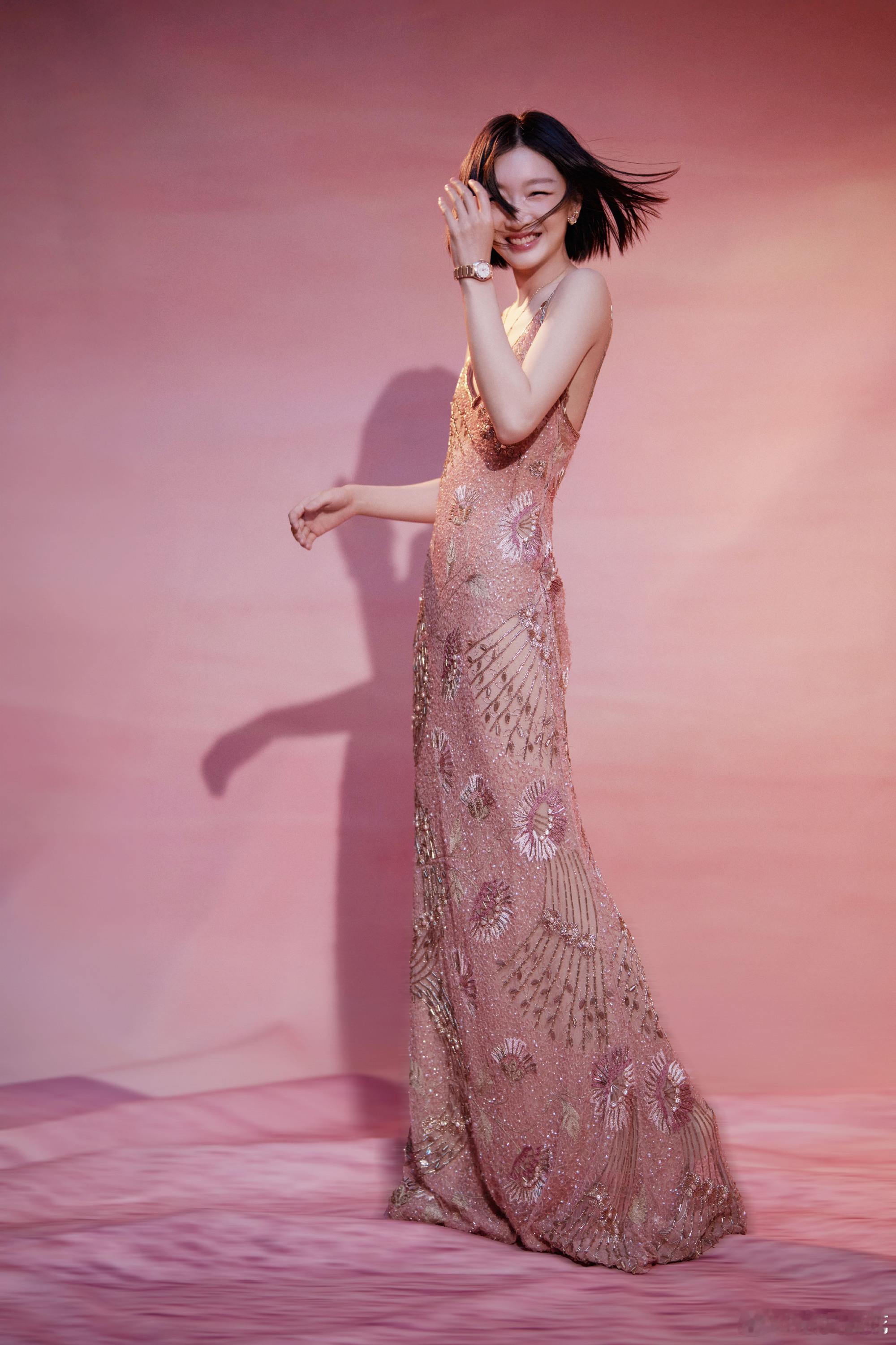 周冬雨 × 第十六届 北京国际电影节 开幕式以第十六届北京国际电影节全球推广人身