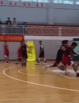 看动图说话：这些动作可真坏！无底线的阴暗缺德！这些人就不配站在球场，争强好胜无可