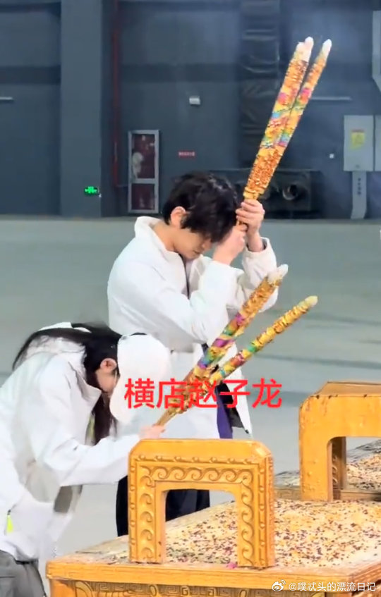 司宫令开机好有仪式感 司宫令开机仪式氛围感拉满，祝拍摄顺利，期待丁禹兮、宋祖儿的