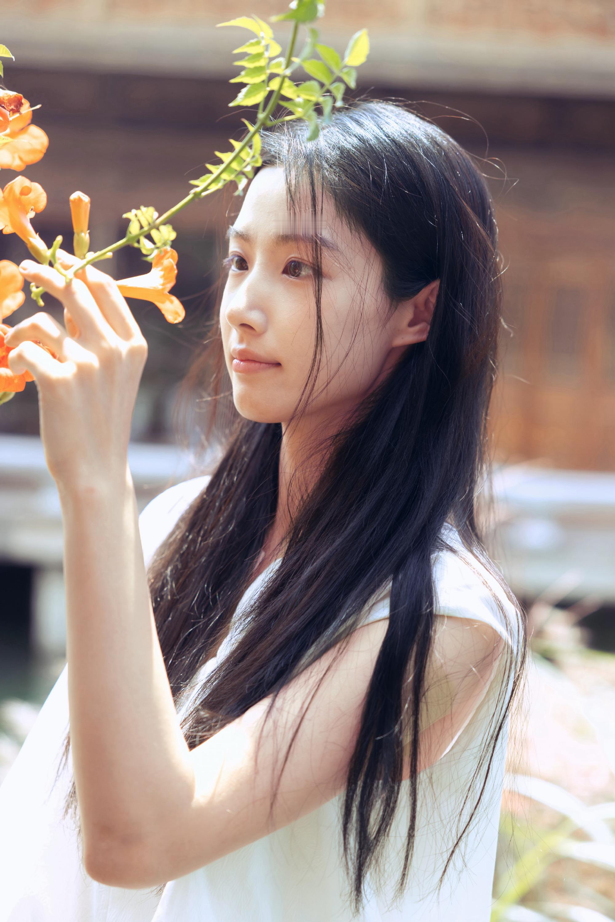 卢昱晓  折月亮🌙卢昱晓 lyx卢昱晓云厘 我们射太阳什么时候来 想看想产出 
