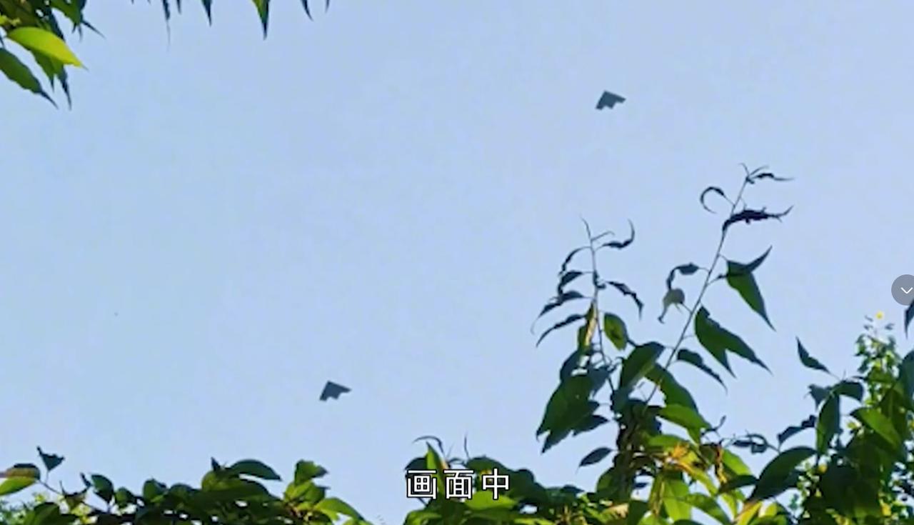 歼-36被拍到已经带着无人机试飞了！按这个速度下去，未来2至3年内装备歼-36是